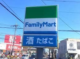 ���ӊ��@�t�@�~���[�}�[�g�z�J�����X �k��4���B 300m