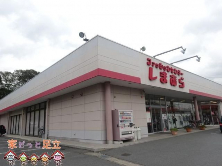 ���ӊ��@�t�@�b�V�����Z���^�[���܂ނ���X �k��10���B 730m