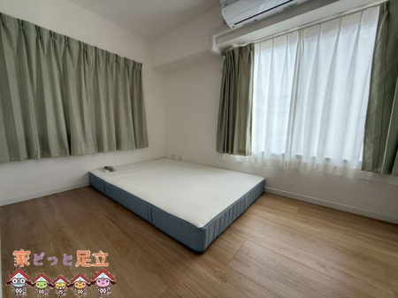 �q�������@�q������