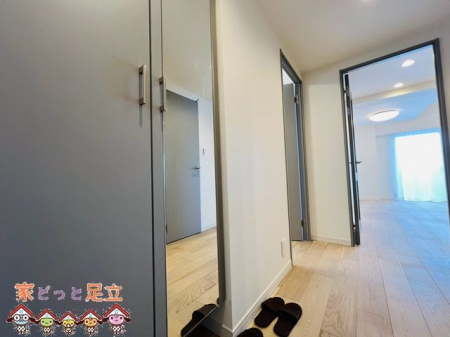 ���ց@����