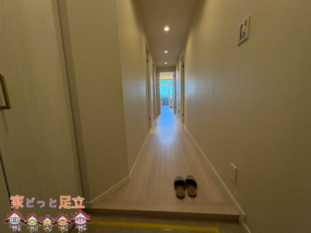 ց@
