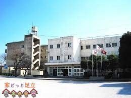 ���ӊ��@�����s�����菬�w�Z �k��12���B 950m