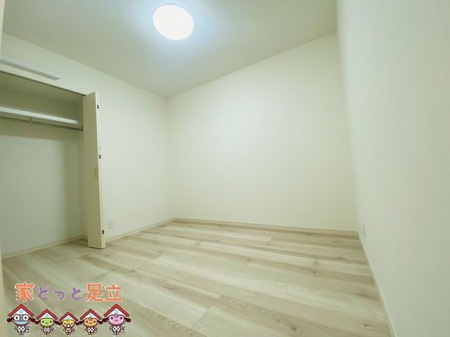 �q�������@�q������