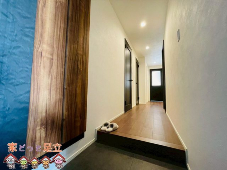 ���ց@����