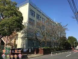 ���ӊ��@�����旧�ɋ����w�Z �k��7���B 520m