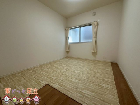 �q�������@�q������