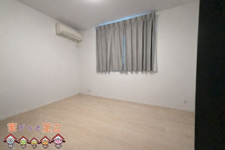 �q�������@�q������