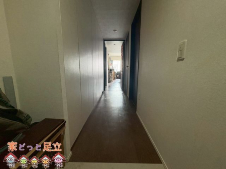 ���ց@����